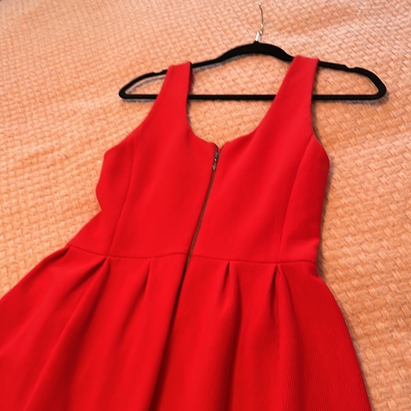 Banana Republic size 6 red dress - Picture 5 of 5